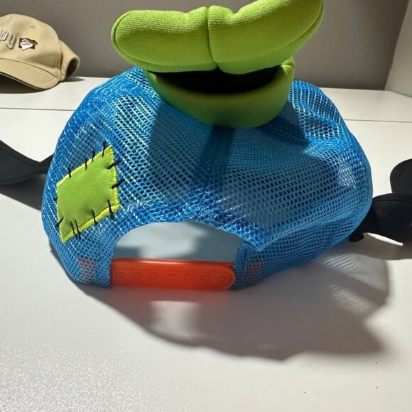 Disney Goofy Snapback Hat - Picture 2 of 4
